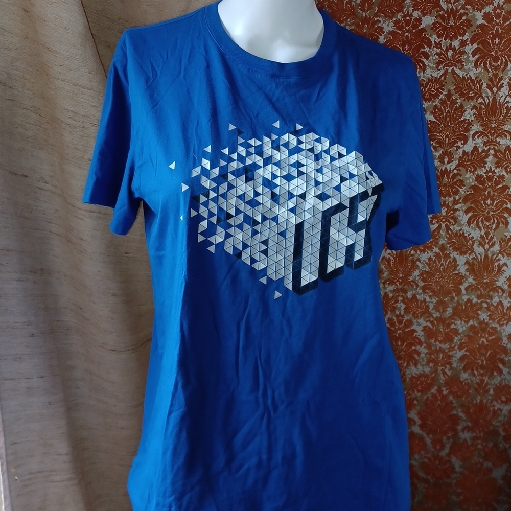 Lacoste Sport t-shirt size 4 M